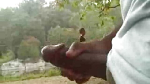లారీ వర్గాస్ తన తెలుగు న్యూ సెక్స్ నునుపైన గాడిదను కమ్‌తో పూసింది